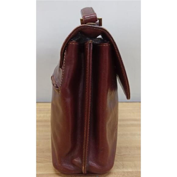 TEXIER BURGANDY LEATHER MESSENGER STYLE CROSSBODY BAG - Picture 2 of 10